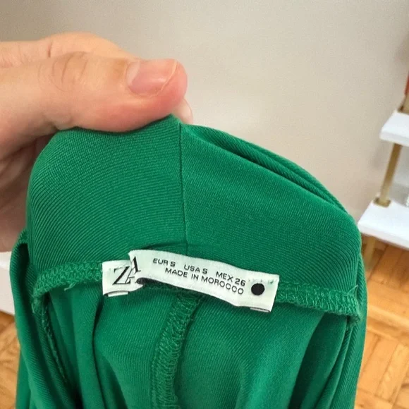 Zara Green Long Sleeve Bodysuit - Picture 5 of 5